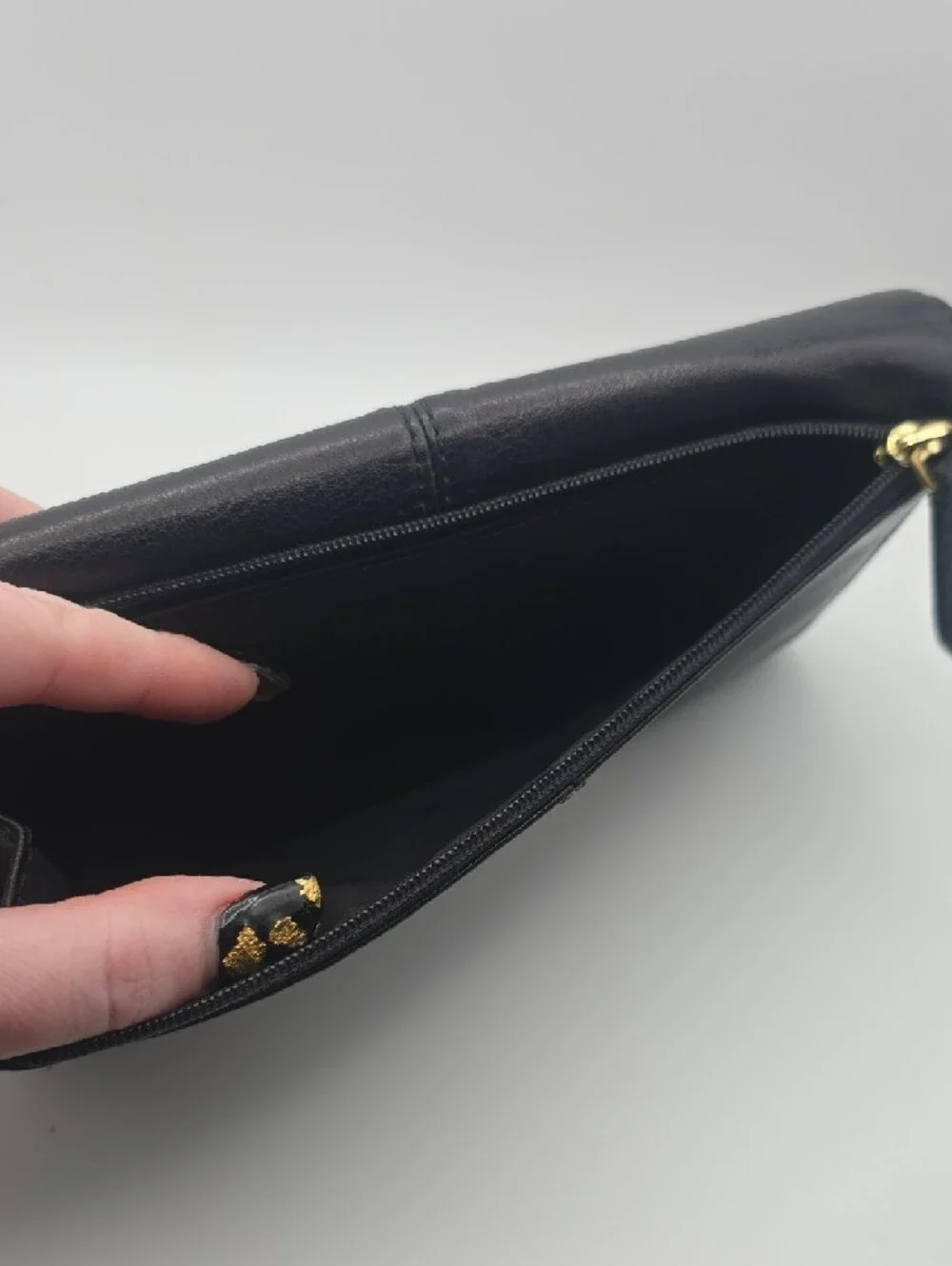 Coach Black Leather Wallet & Cheekbook Holder W/ Gold Hardware (GOOD/FAIR)✨️🖤✨️ - Picture 14 of 15
